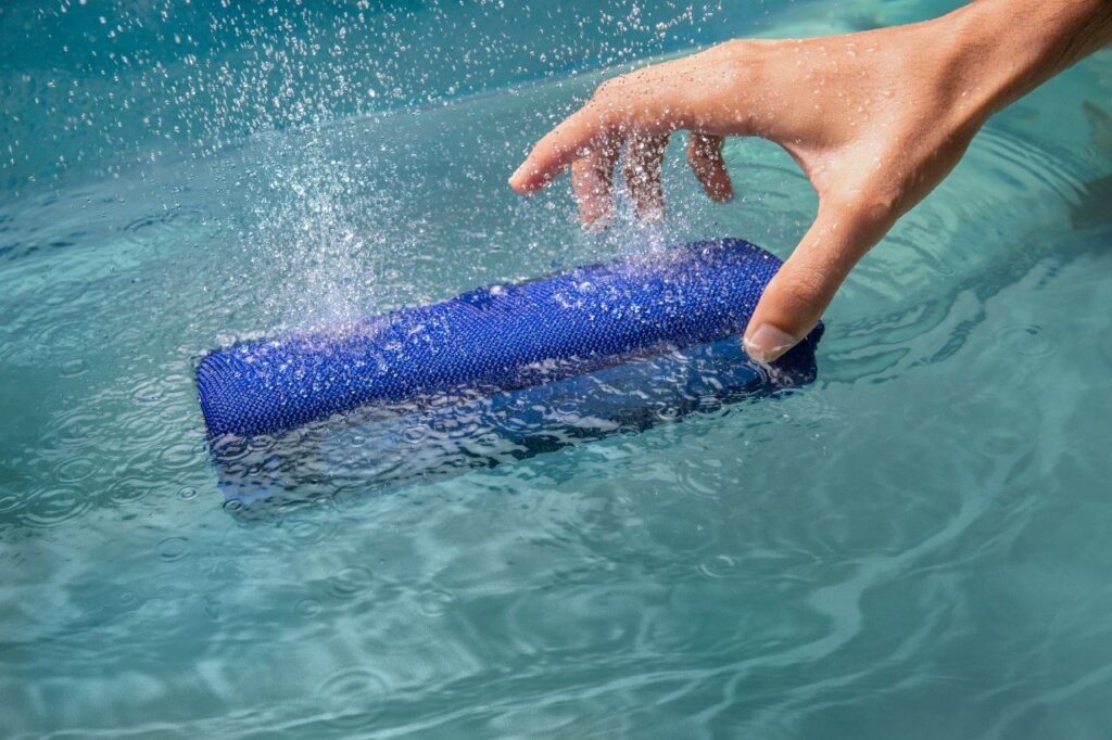 Mi Portable Bluetooth Speaker (16W)
