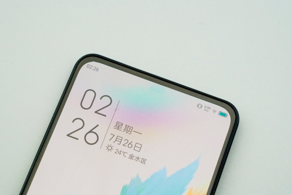 ZTE Axon 30 5G top